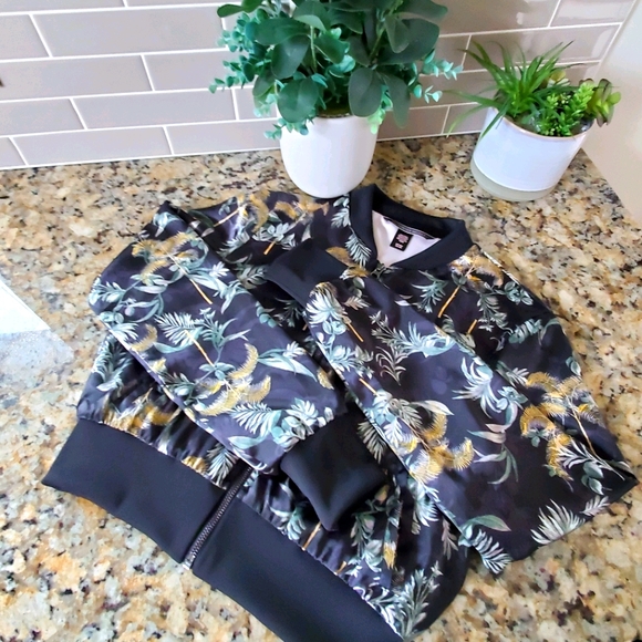 V.S. Floral Bomber Jacket - Picture 2 of 7